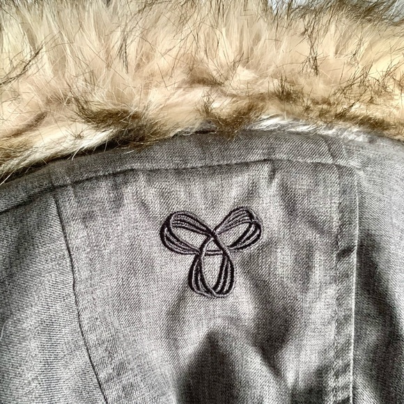 Aritzia TNA Verbier Parka - Picture 7 of 11
